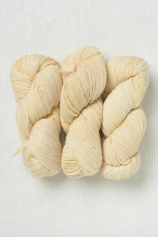 Worsted 704 ivory skein