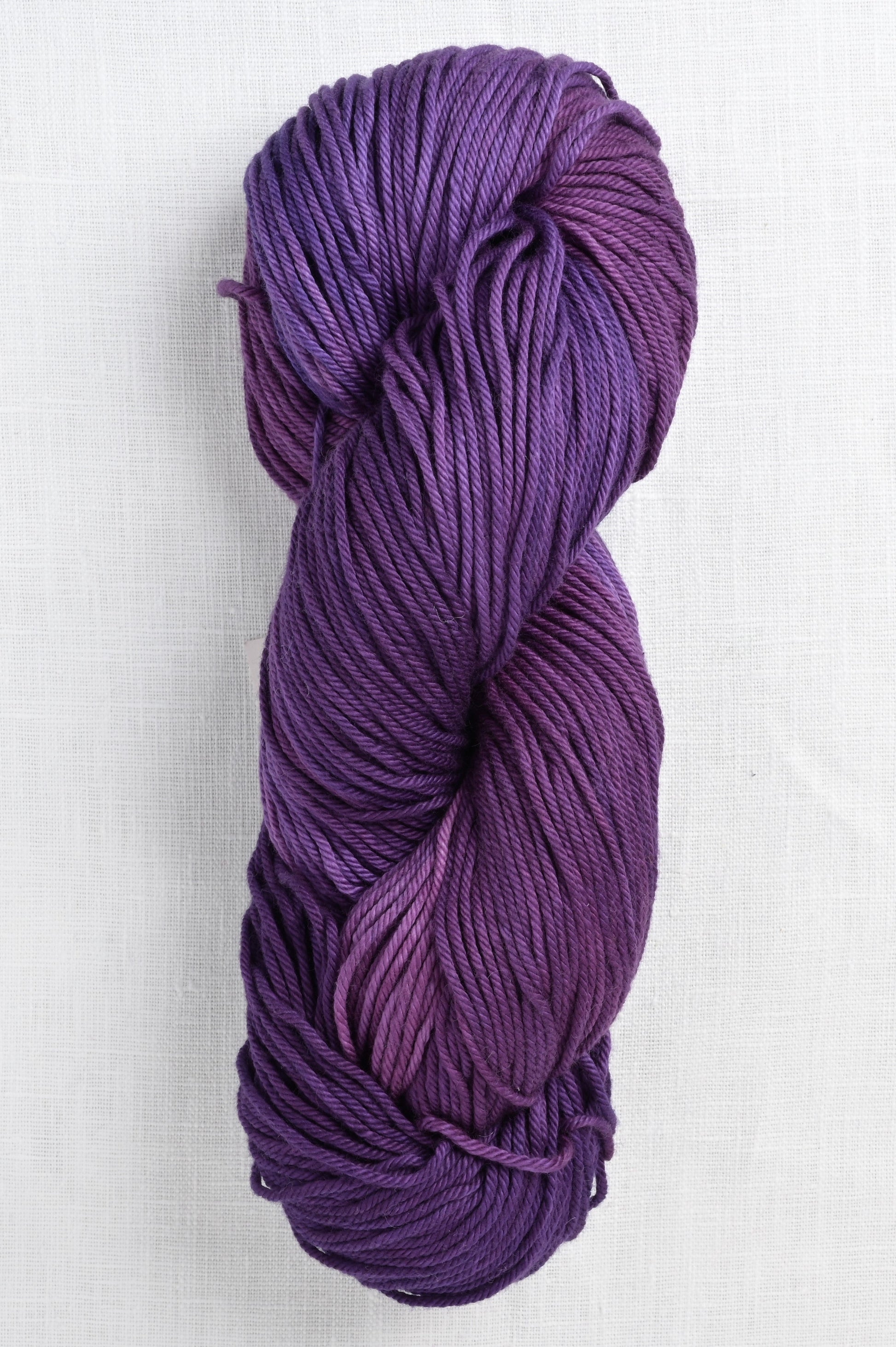 Verano 926 plum skein