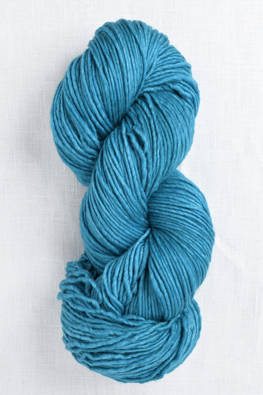 Worsted 27 bobby-blue skein