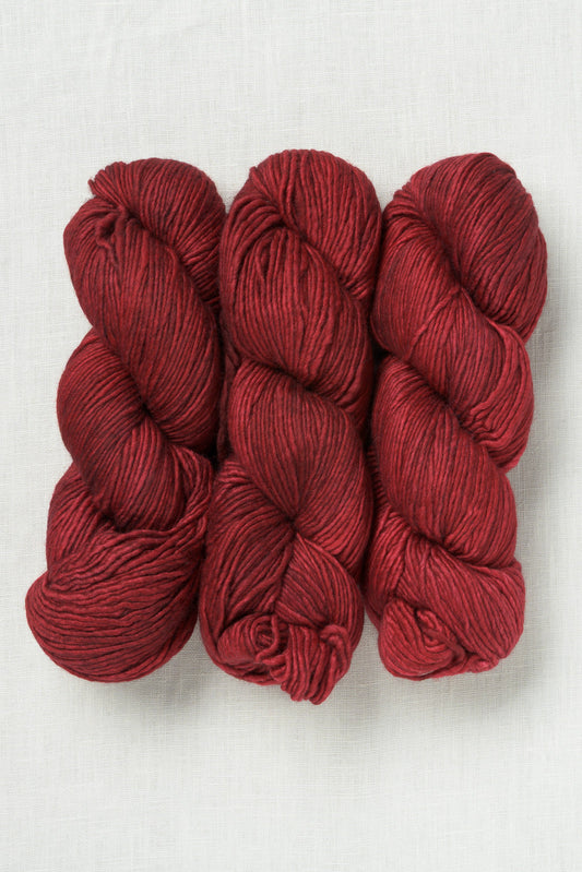 Worsted 33 cereza skein