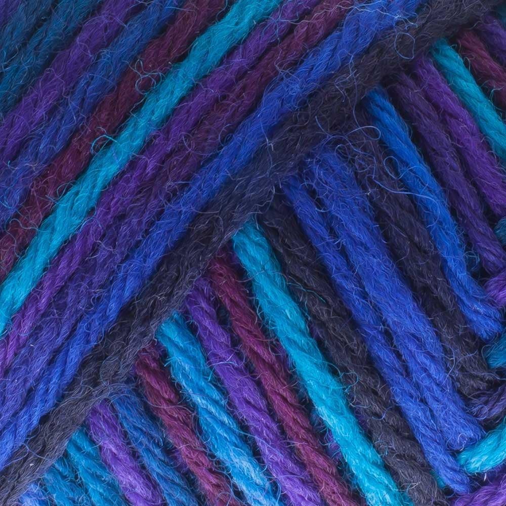 Brown Sheep yarn — 600