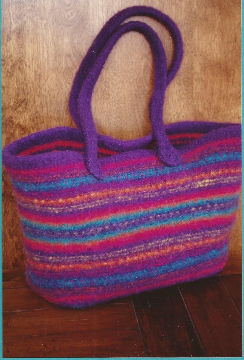 Maggie's Felt Tote Fiber Trends Knitting Pattern AC-55 Make 2 Sizes