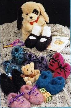 Felt Baby Shoes Knitting Pattern (CH-6) [Loose Leaf] Fiber Trends; Bev Galeskas