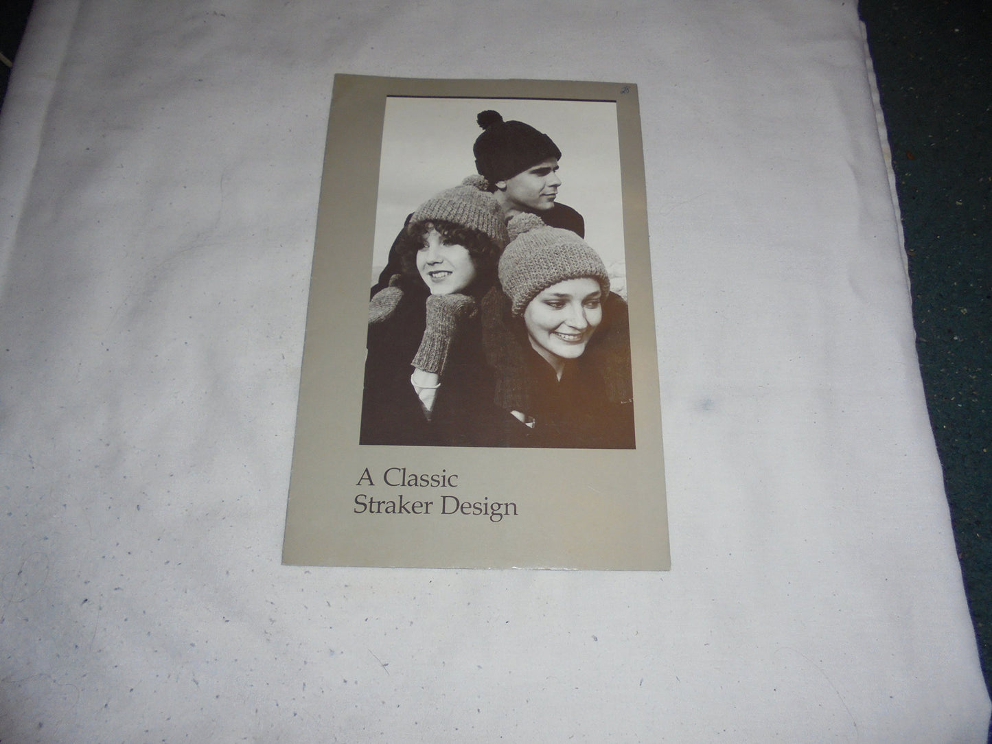 A Classic Straker Design: Child's Basic Cap & Mittens #C732