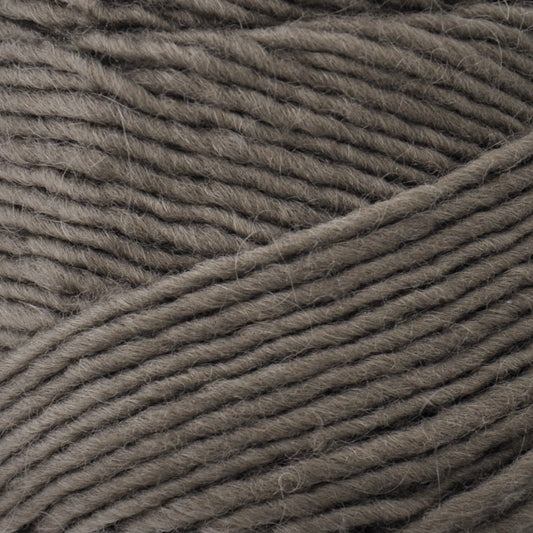 Brown Sheep Lamb's Pride Worsted 128 Grey Bull
