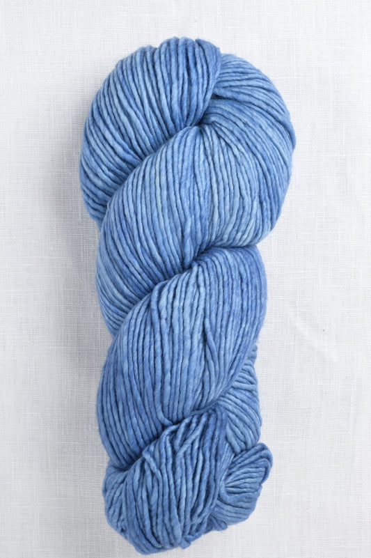 Worsted 608 bijou-blue skein