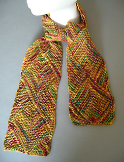 Diamond Modular Scarf P50 by Iris Schreier (Artyarns)