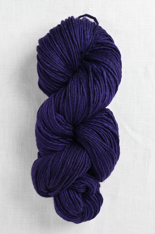 Worsted 609 purple-magic skein